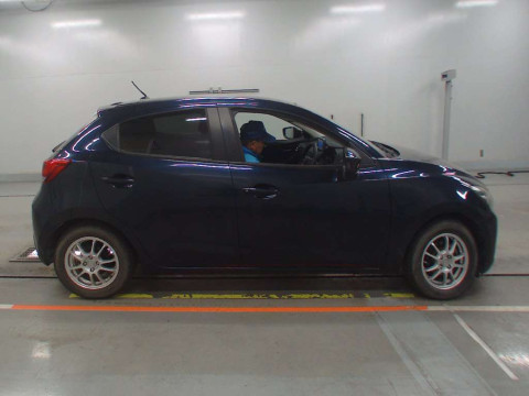 2014 Mazda Demio DJ5FS[2]