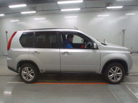 2010 Nissan X-Trail NT31[2]