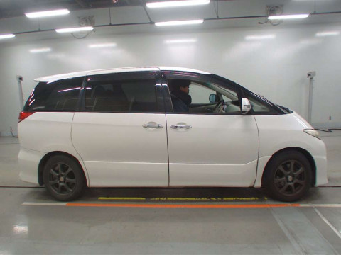 2011 Toyota Estima ACR50W[2]