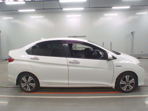 2015 Honda Grace GM4[2]