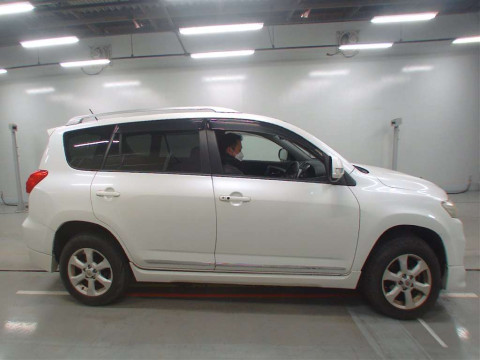 2010 Toyota Vanguard ACA38W[2]