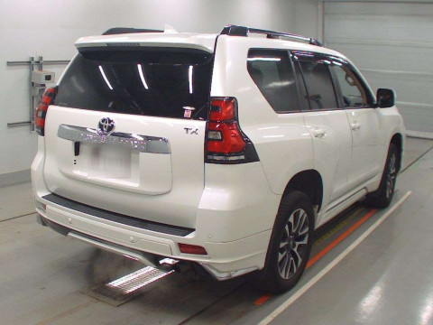 2022 Toyota Land Cruiser Prado TRJ150W[1]