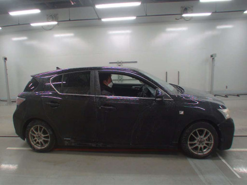 2012 Lexus CT ZWA10[2]