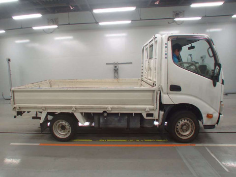 2012 Toyota Toyoace Truck TRY220[2]