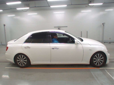 2005 Toyota Mark X GRX121[2]