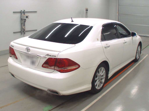 2008 Toyota Crown GRS200[1]