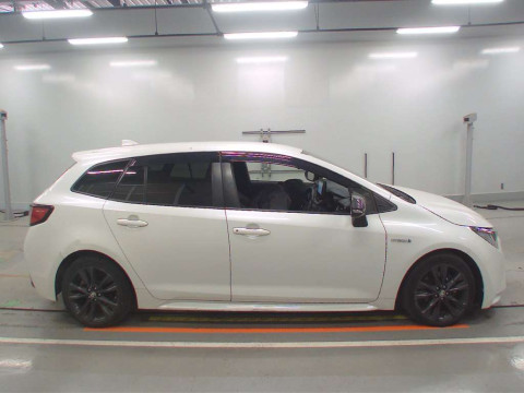 2019 Toyota Corolla Touring Wagon ZWE211W[2]