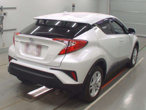 2022 Toyota C-HR NGX50[1]