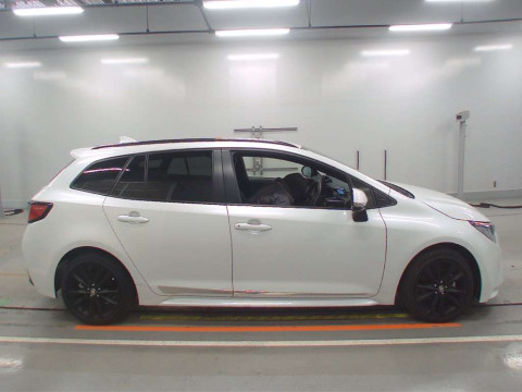 2022 Toyota Corolla Touring Wagon ZWE211W[2]