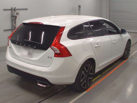 2017 Volvo V60 FD4204T[1]