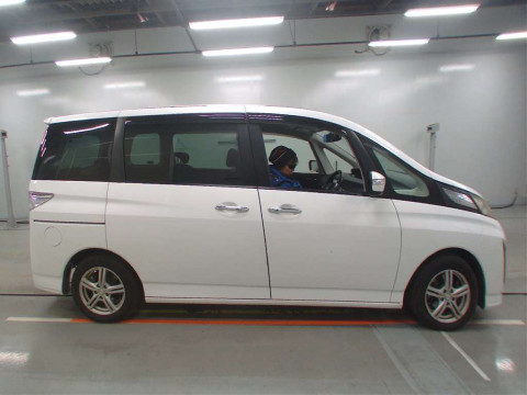 2010 Mazda Biante CCEFW[2]