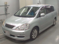 2004 Toyota Ipsum