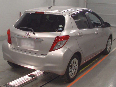 2012 Toyota Vitz NSP130[1]