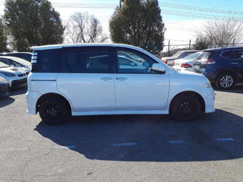 2009 Toyota Sienta NCP81G[2]