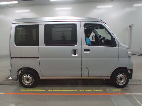 2020 Daihatsu Hijet Cargo S321V[2]