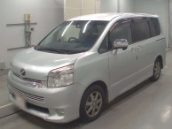 2009 Toyota Voxy