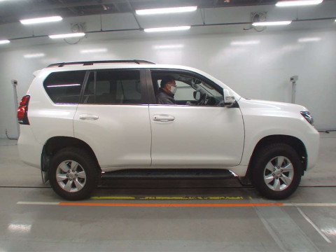 2020 Toyota Land Cruiser Prado GDJ150W[2]