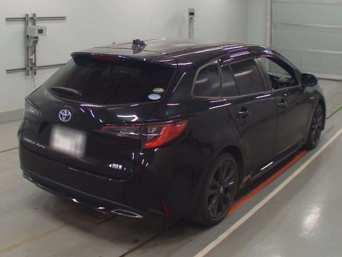 2020 Toyota Corolla Touring Wagon ZWE211W[1]