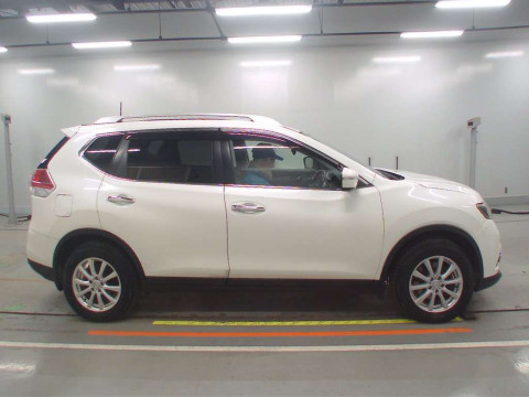 2014 Nissan X-Trail NT32[2]