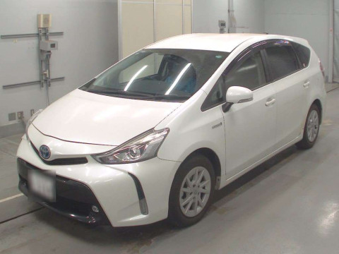 2015 Toyota Prius alpha ZVW41W[0]