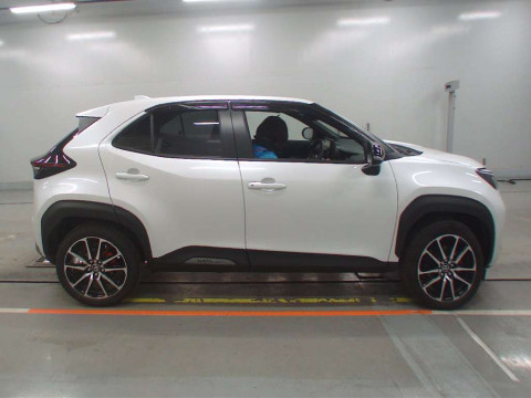 2023 Toyota YARIS CROSS MXPJ10[2]