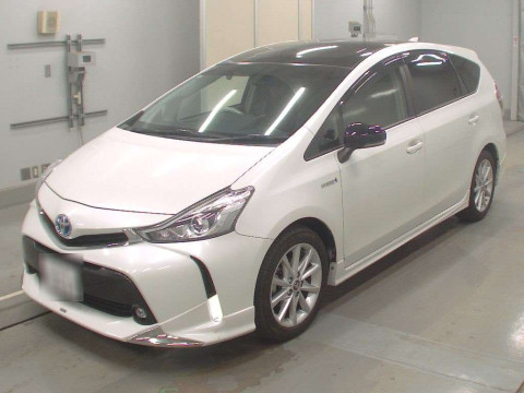 2015 Toyota Prius alpha ZVW41W[0]