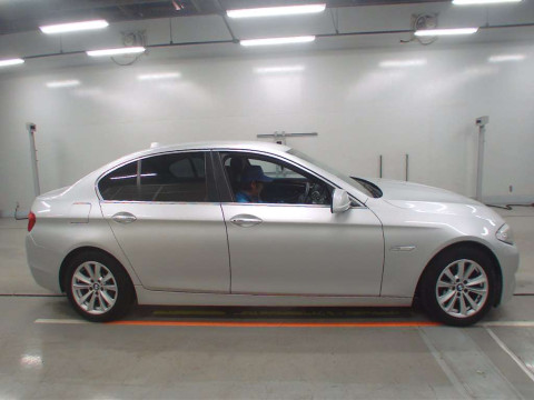 2013 BMW 5 Series XG20[2]