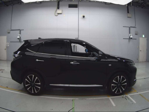 2016 Toyota Harrier ZSU60W[2]