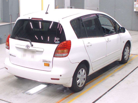 2004 Toyota Corolla Spacio NZE121N[1]