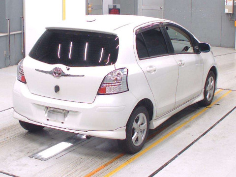 2010 Toyota Vitz KSP90[1]