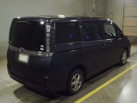 2014 Toyota Voxy ZRR85G[1]