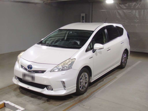 2013 Toyota Prius alpha ZVW41W[0]