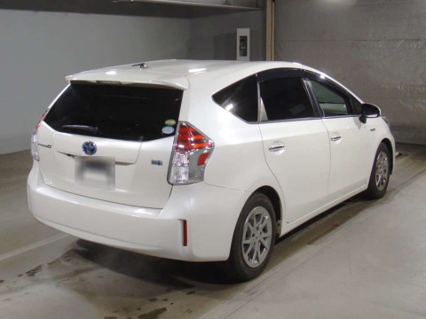 2019 Toyota Prius alpha ZVW41W[1]