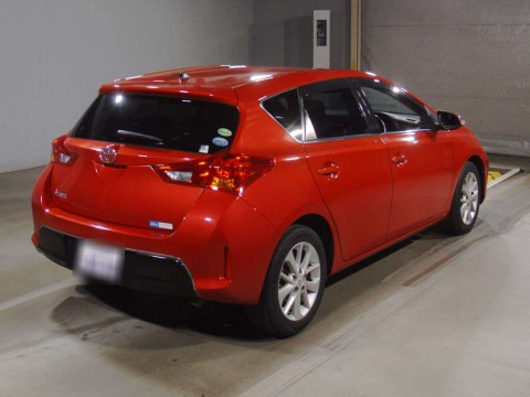 2012 Toyota Auris NZE181H[1]