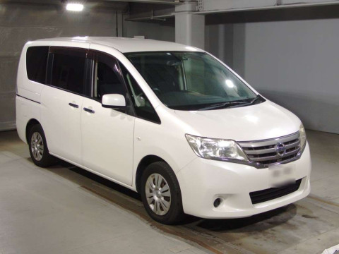 2011 Nissan Serena C26[2]