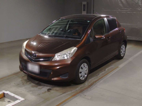 2013 Toyota Vitz KSP130[0]