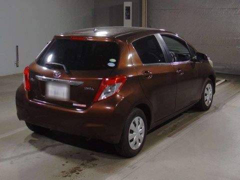 2013 Toyota Vitz KSP130[1]