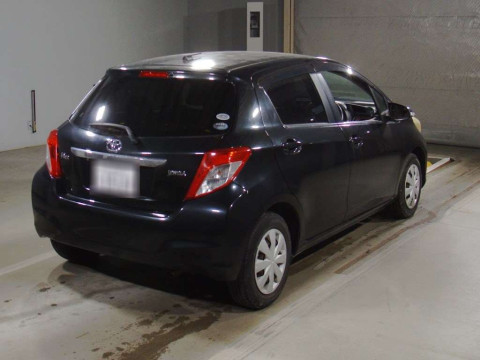 2011 Toyota Vitz NSP130[1]