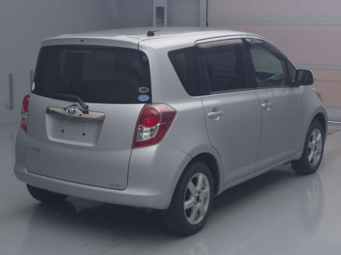 2010 Toyota Ractis SCP100[1]