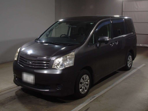 2011 Toyota Noah ZRR70G[0]