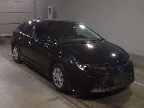 2020 Toyota Corolla Touring Wagon ZWE211W[2]