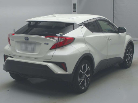 2017 Toyota C-HR ZYX10[1]