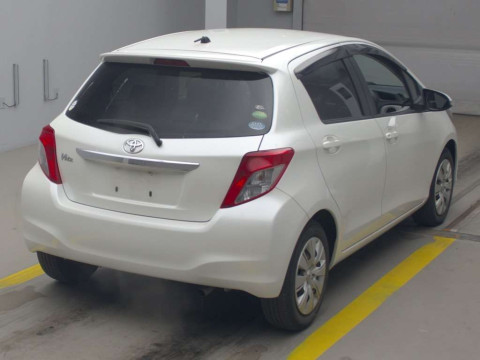 2014 Toyota Vitz NSP130[1]