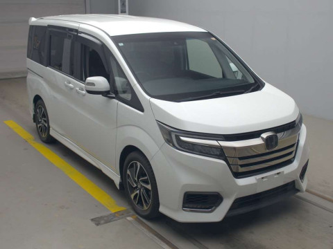 2017 Honda Step WGN Spada RP3[2]