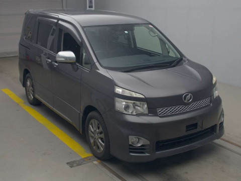 2012 Toyota Voxy ZRR70W[2]