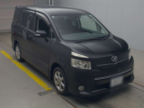 2008 Toyota Voxy ZRR70W[2]