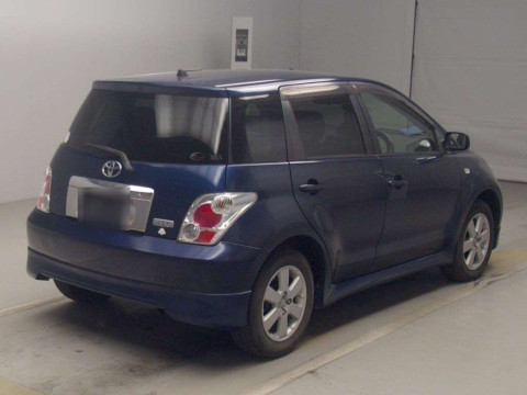 2005 Toyota IST NCP60[1]