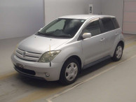 2005 Toyota IST