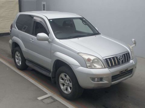 2005 Toyota Land Cruiser Prado TRJ125W[2]