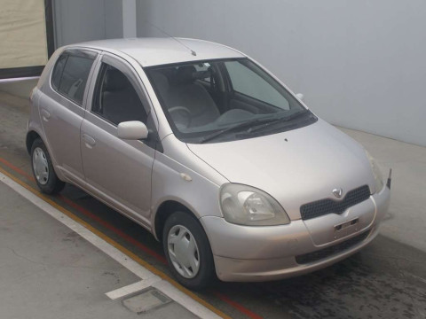 2000 Toyota Vitz SCP10[2]